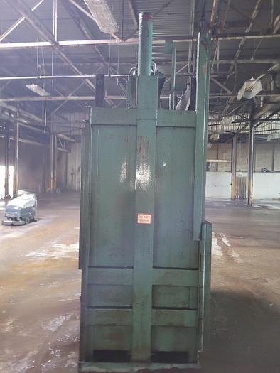 Used VERTICAL BALER SELCO VS-6