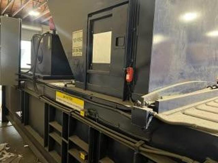 Used MAX PAK HORIZONTAL BALER