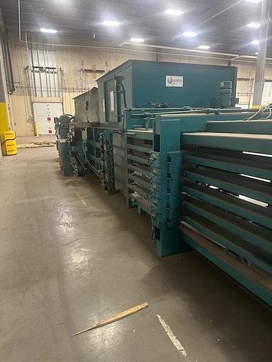 Used HORIZONTAL AUTO-TIE BALER