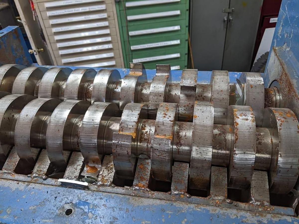 Used Shred-Pax Tech Dual Shaft Shredder