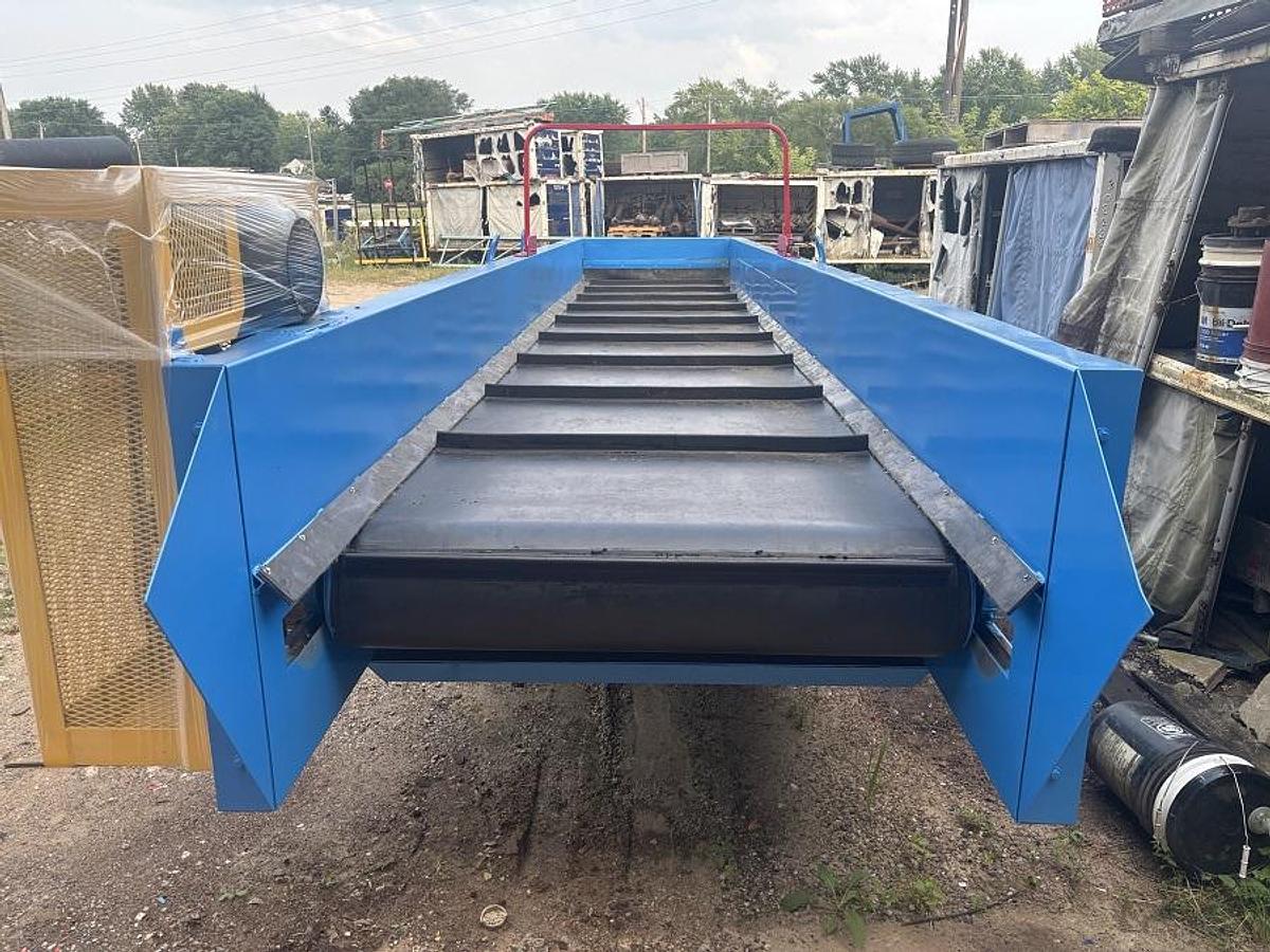 Used *REFURBISHED Excel EX-63 Horizontal Closed Door Baler With Factory Conveyor