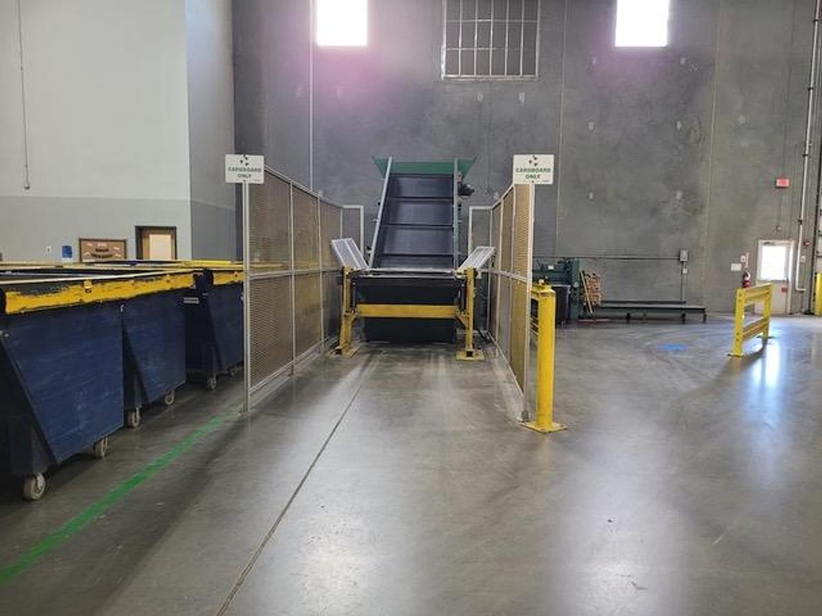 Used International AT Baler with Conveyor