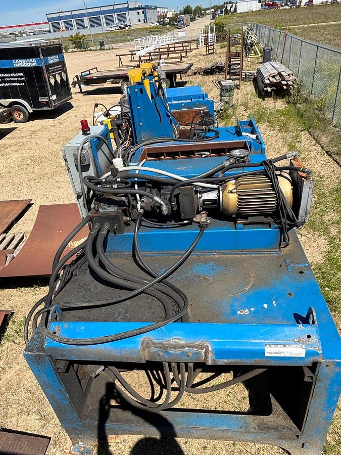 Used Excel 2R63D Two Ram Baler with Conveyor