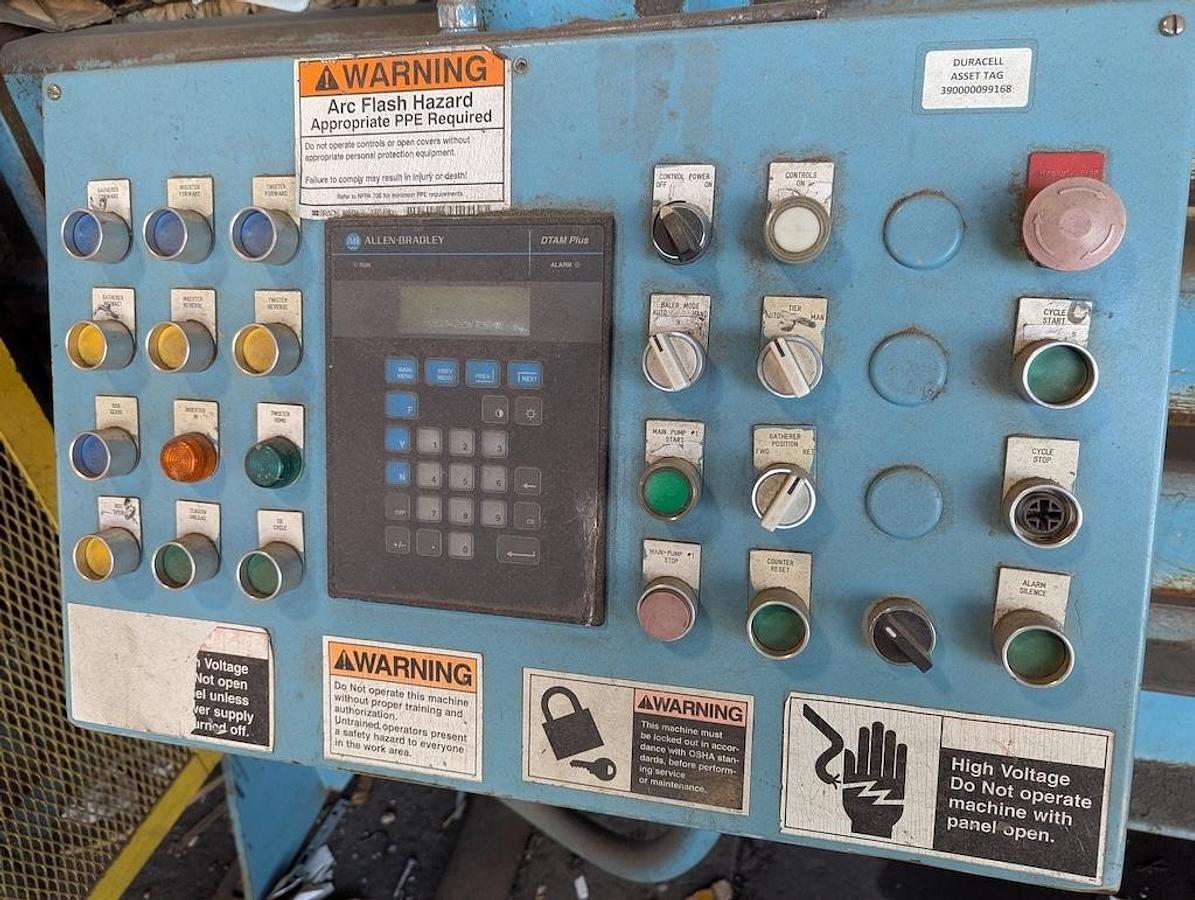 Used IPS AT Baler / Infeed Conveyor