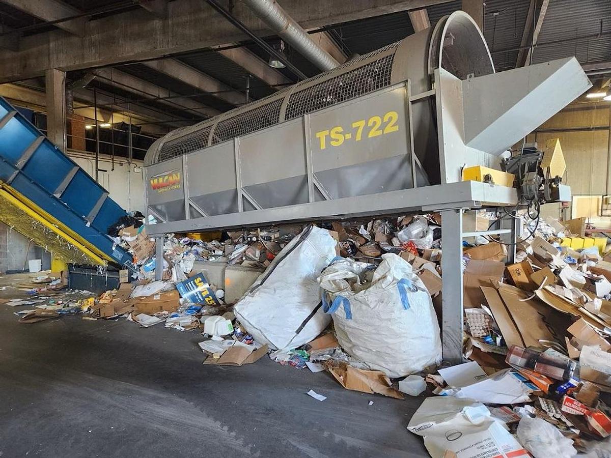 Used Vulcan 22' Trommel Screen With Metering Conveyor