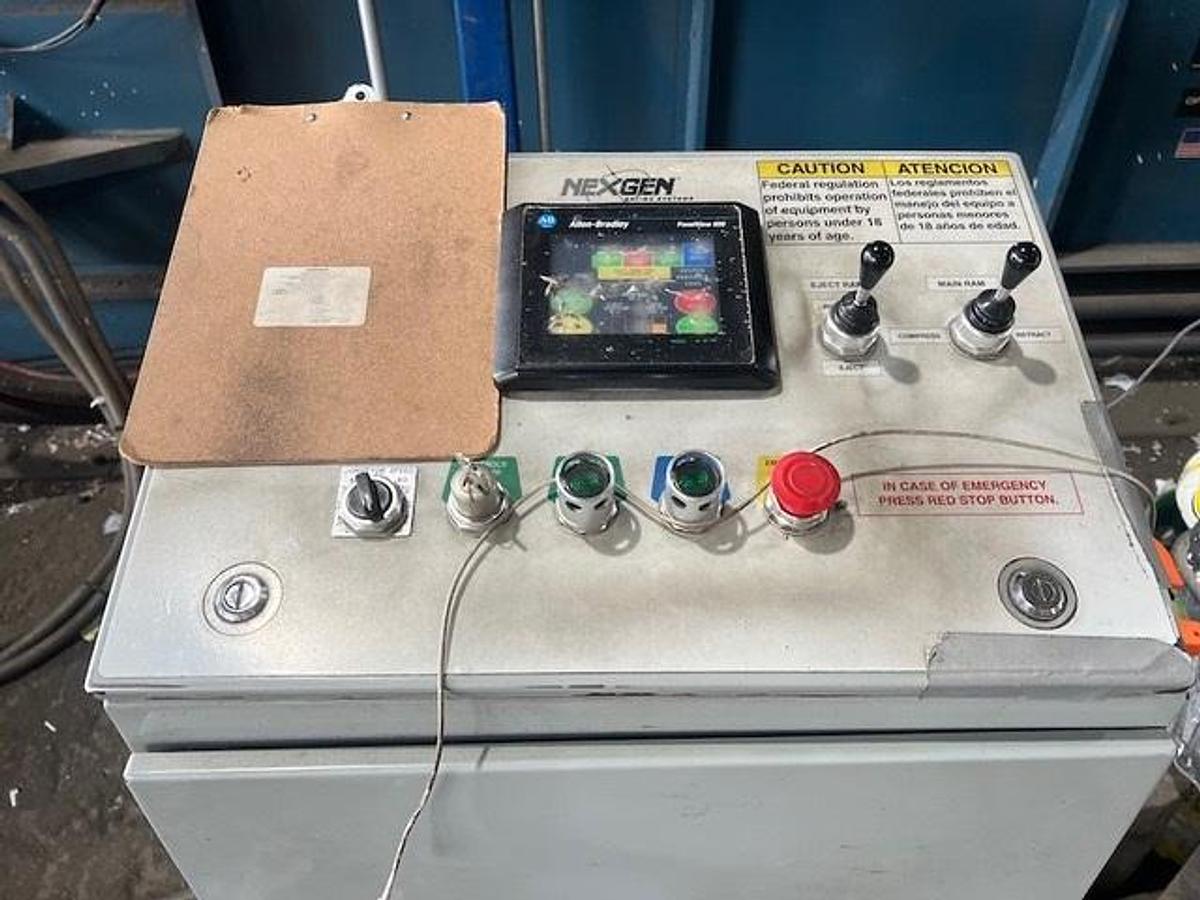 Used Marathon Galaxy Wide-Mouth Two Ram Baler