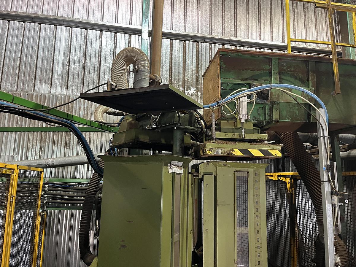 Used VERVILLE COMPLETE WOOD SHAVING BAGGING SYSTEM