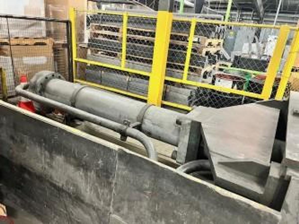 Used HARRIS TWO RAM BALER