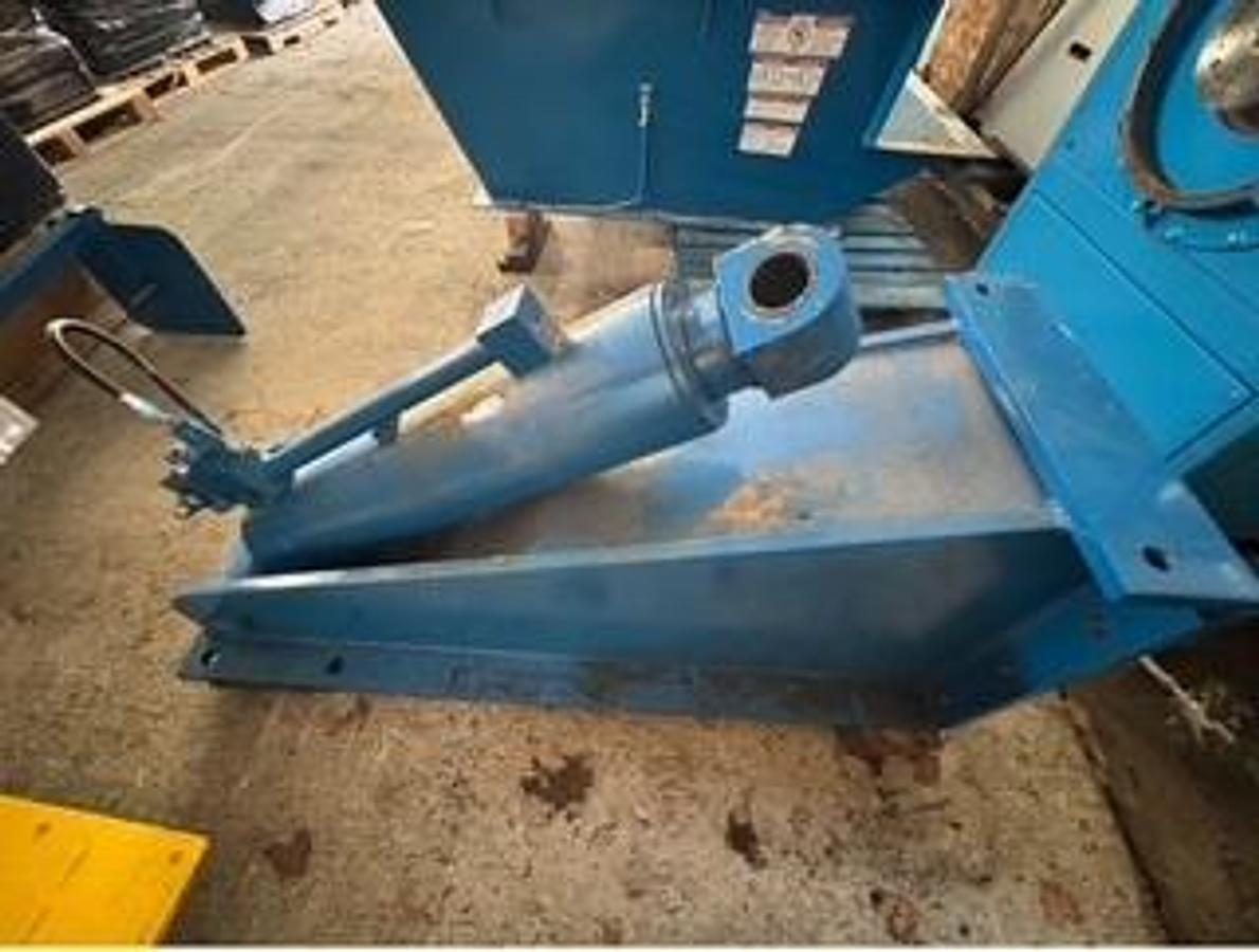 Used Harris Closed Door Baler