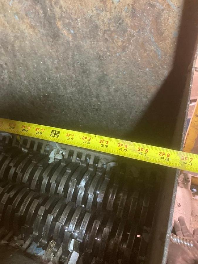 Used Jordan Dual Shaft Shredder / Infeed Conveyor