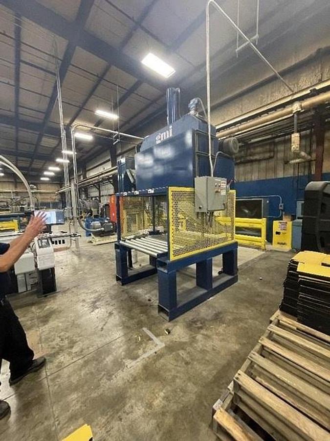 Used GMI Guillotine