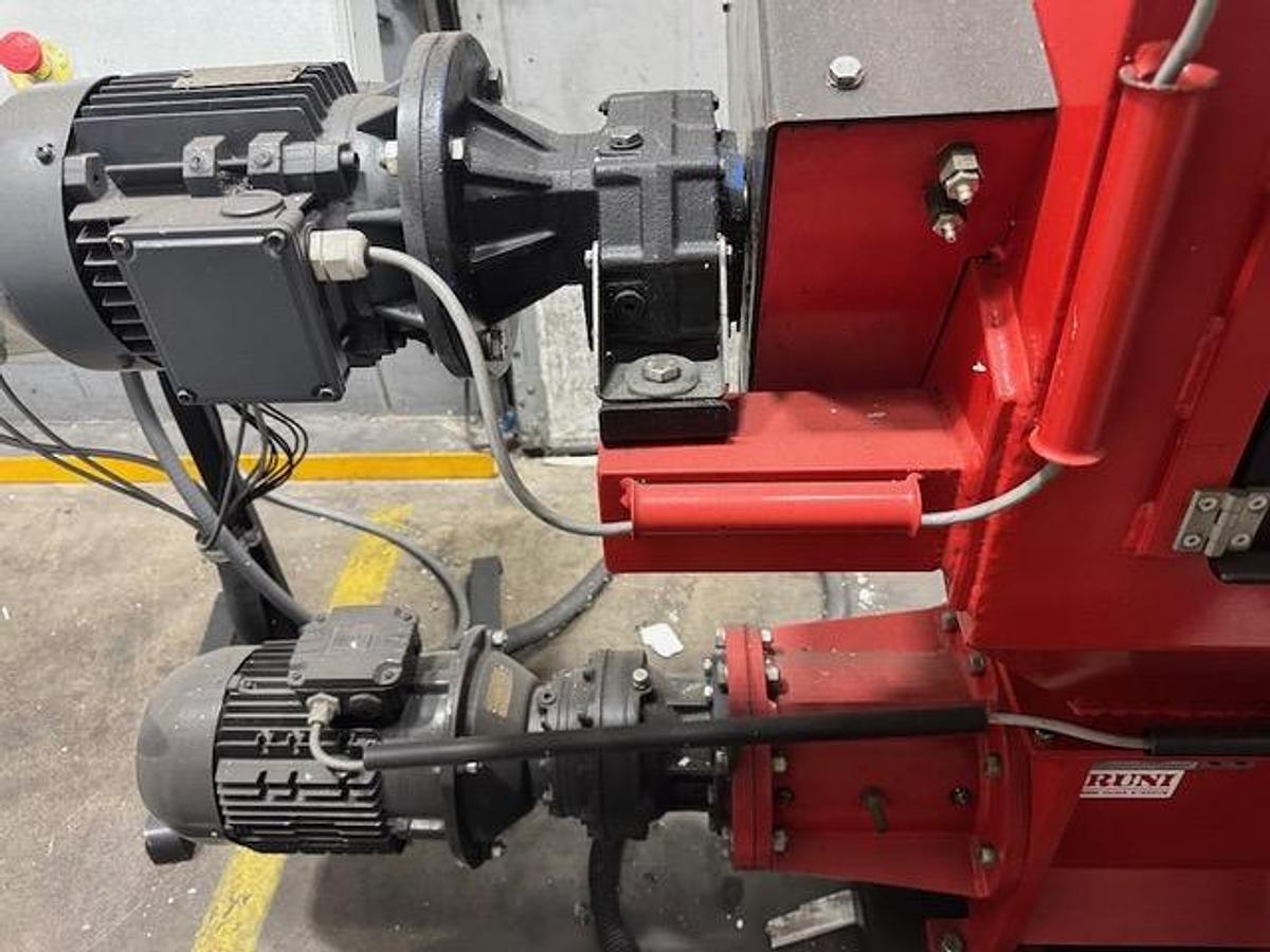 Used Runi EPS Auger Compactor Cold Process
