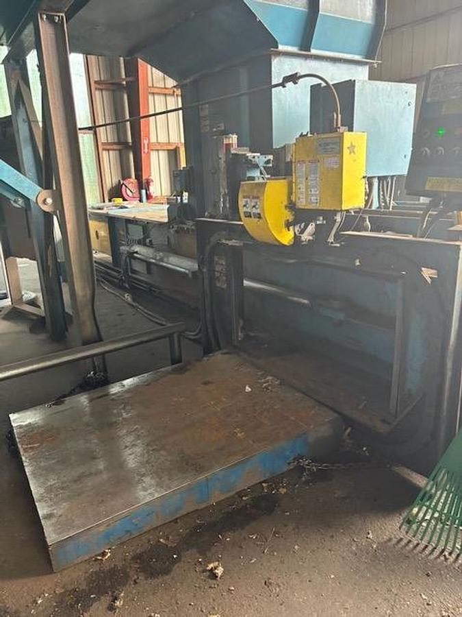 Used Marathon Nexgen 2 Ram Baler and Conveyor