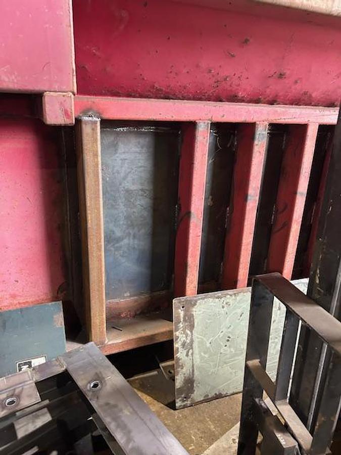 Refurbished Contract Welding Refurbished 6yd Stationary Pre-Crusher