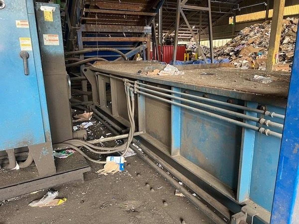 Used Marathon Galaxy Wide-Mouth Two Ram Baler