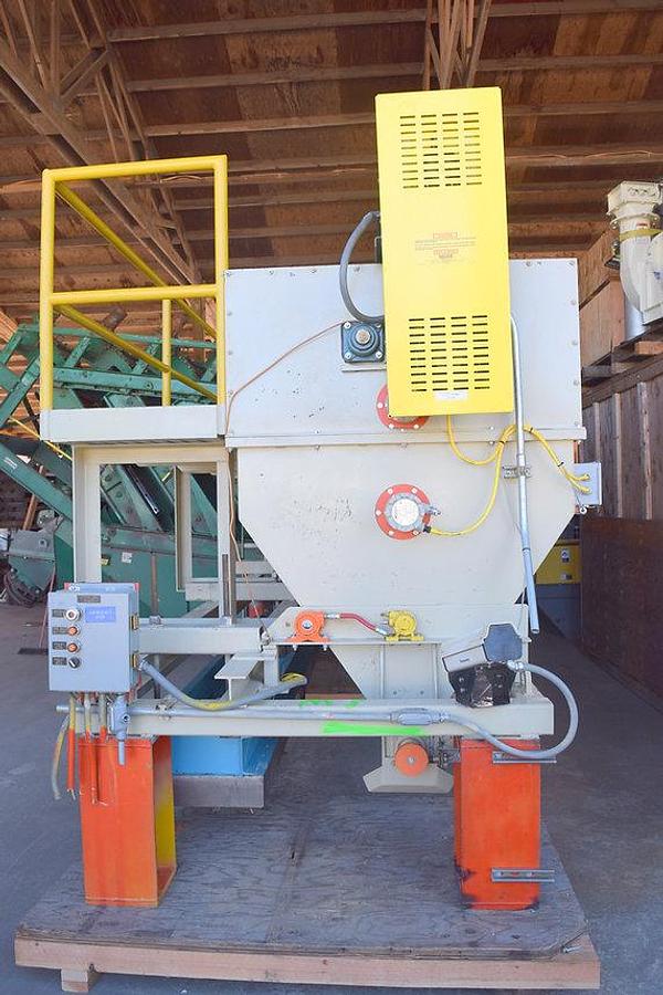 Used Horizontal Metering Surge Bins