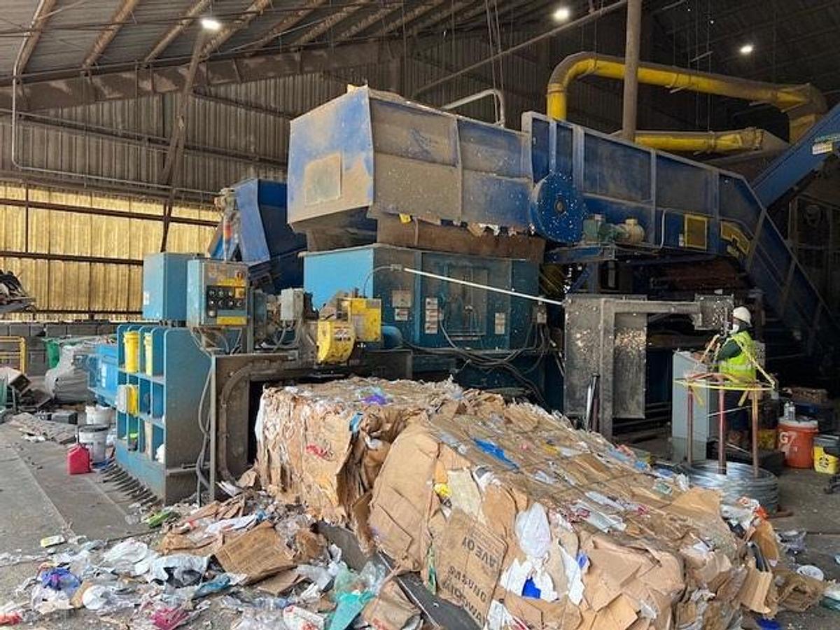 Used Marathon Galaxy Wide-Mouth Two Ram Baler