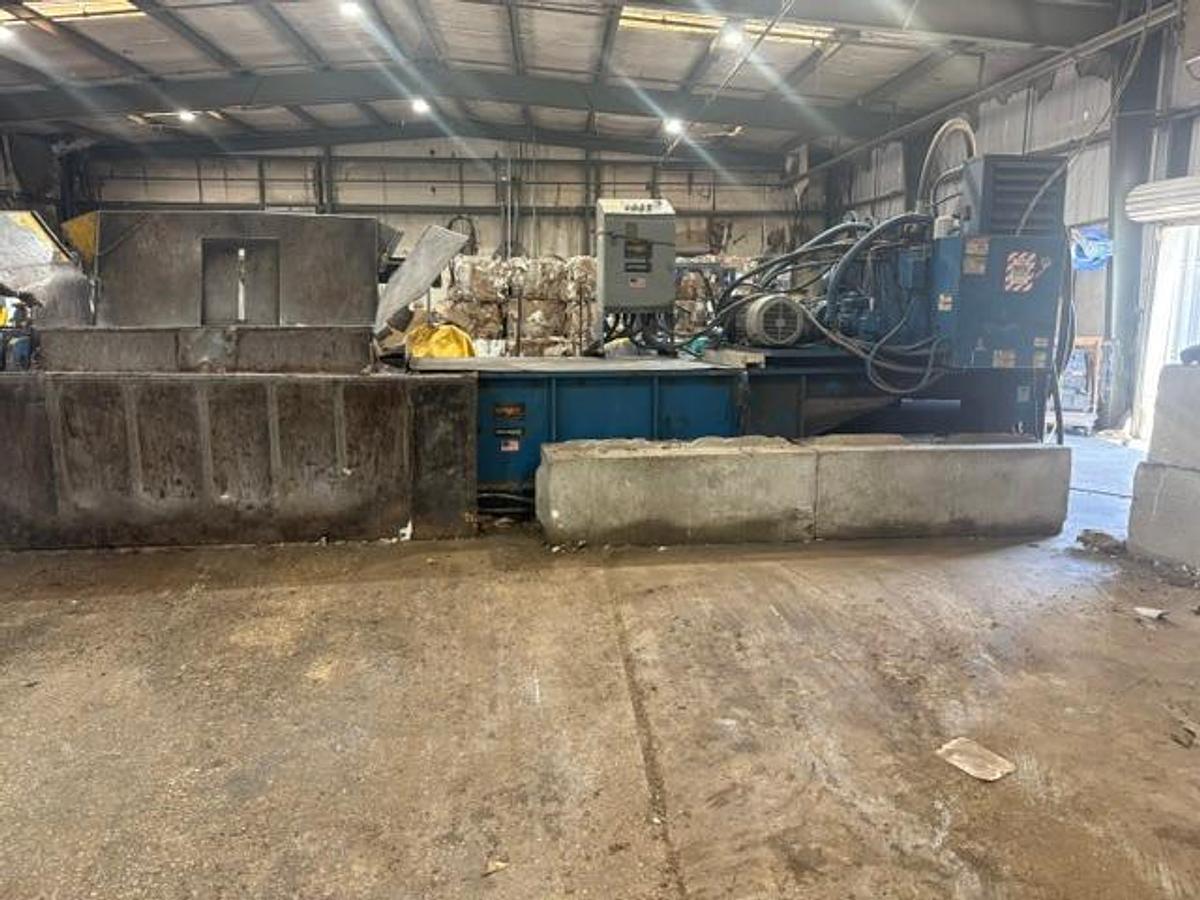 Used Marathon Nexgen Two Ram Baler