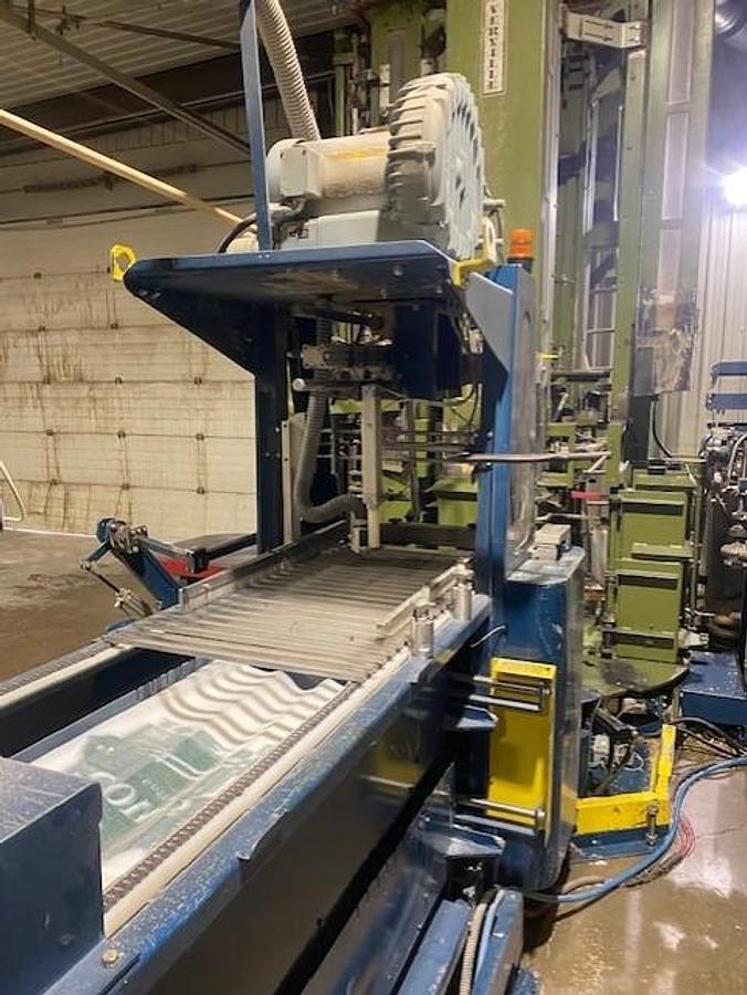 Used Verville VP-438-SE-CW Compression Bagging Line