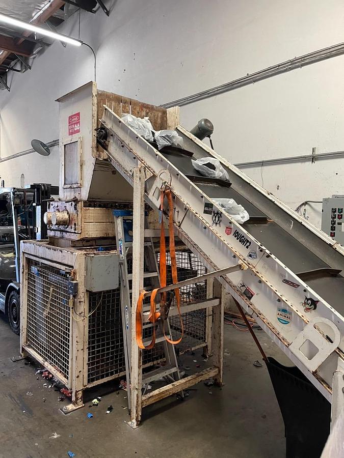 Used Shred-Tech Dual Shaft Shredder with Infeed Conveyor
