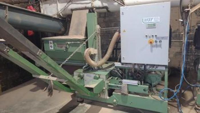 Used RUF 440 BRIQUETTER