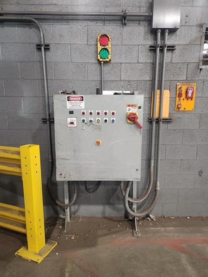 Used Komar Auger-Pak Compactor