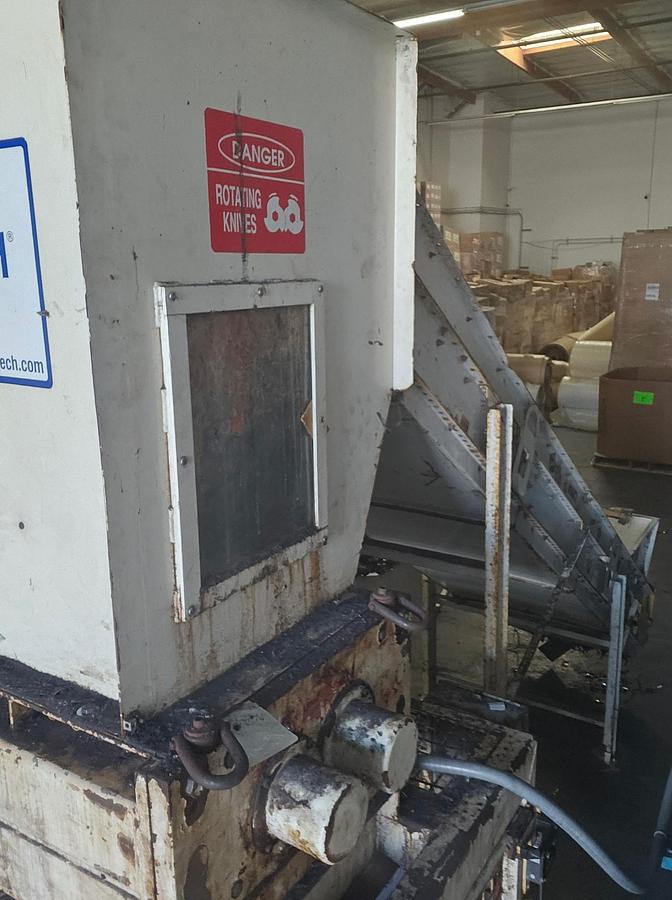 Used Shred-Tech Dual Shaft Shredder with Infeed Conveyor