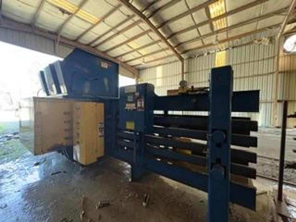 Used International Auto Tie Baler