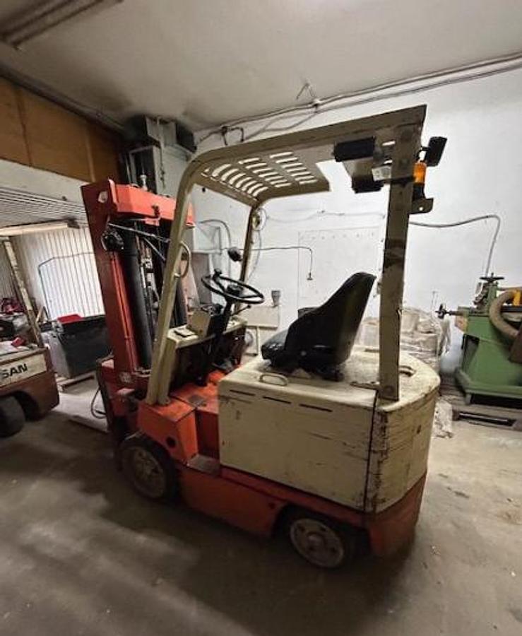 Used Nissan Lift Truck 2900 Lbs
