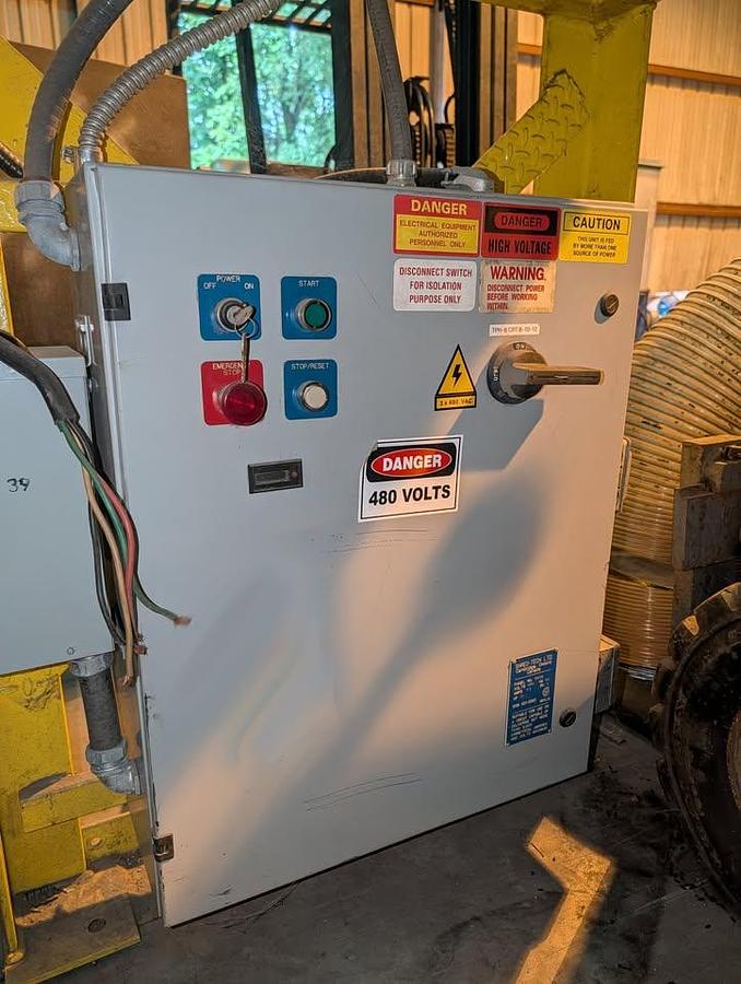 Used Shred-Pax Tech Dual Shaft Shredder