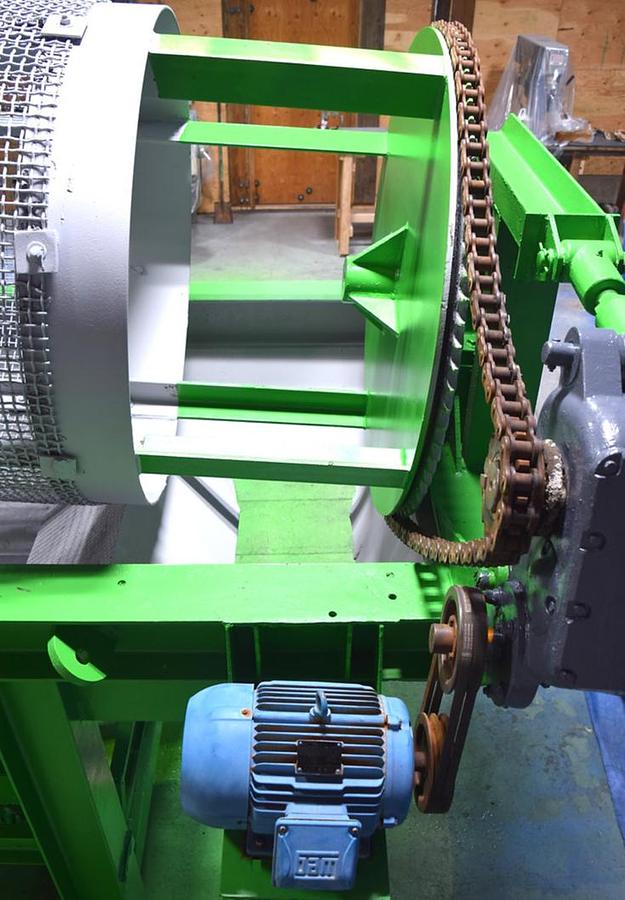 Used Rotary Trommel Screen / Rotating Drum Screener