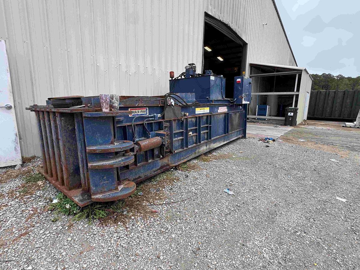 Used Max-Pak Horizontal Full Eject Baler