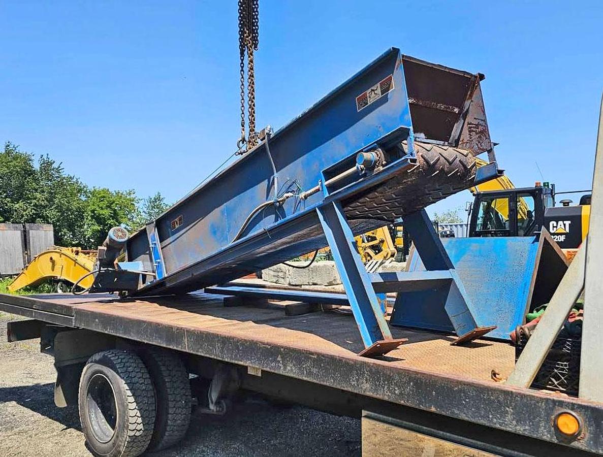 Used Selco Closed Door Baler with Conveyor