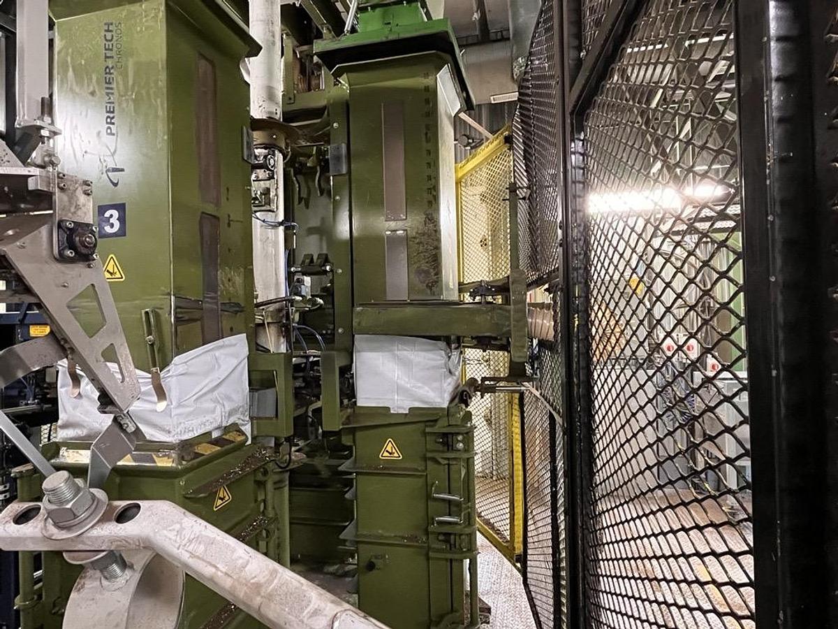 Used VERVILLE VP400 (4) STATION COMPRESSION BAGGING SYSTEM FULLY AUTOMATIC