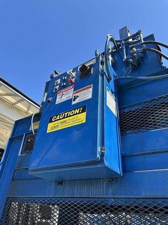Used JV Closed Door Horizontal Baler