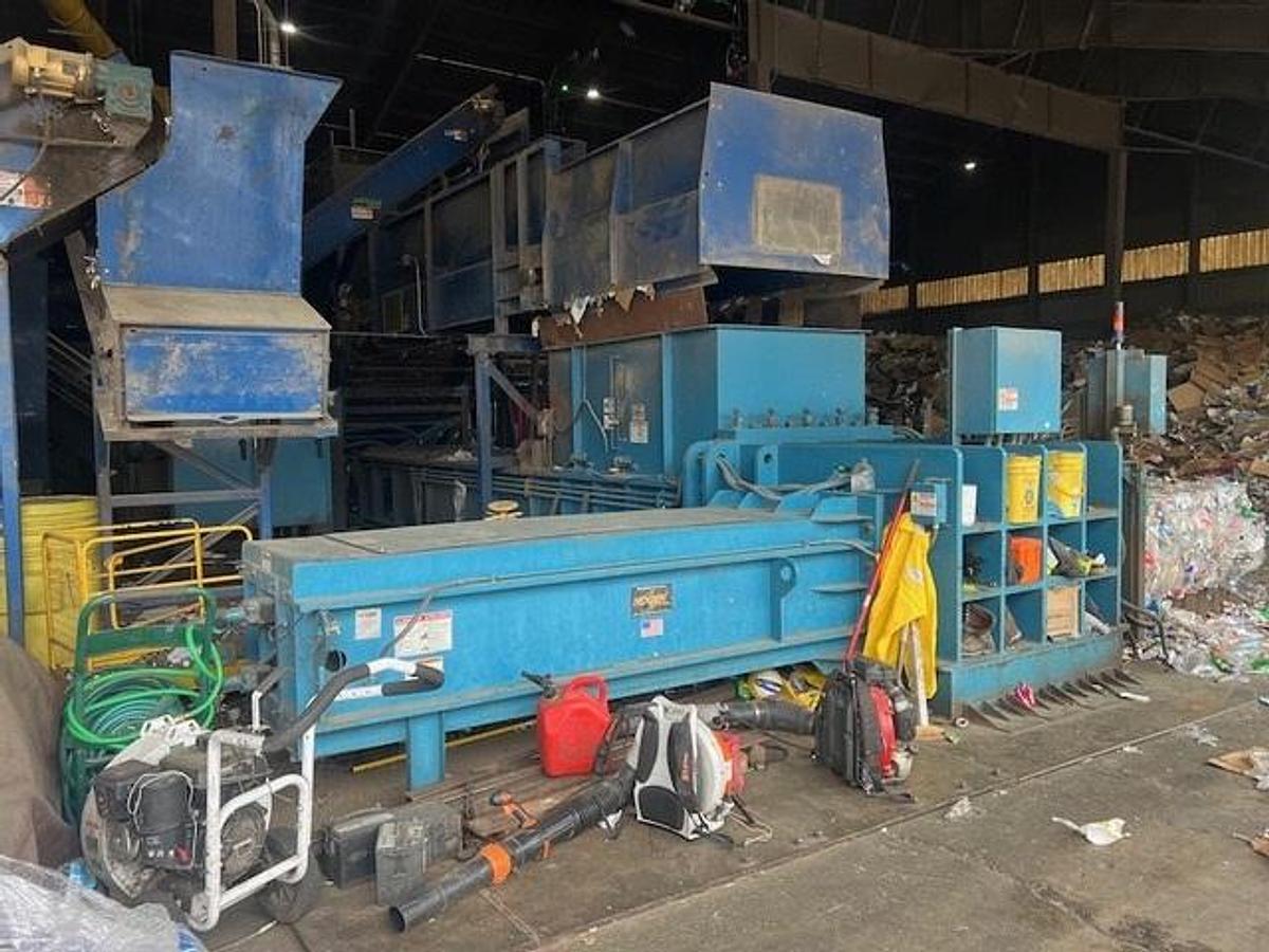 Used Marathon Galaxy Wide-Mouth Two Ram Baler