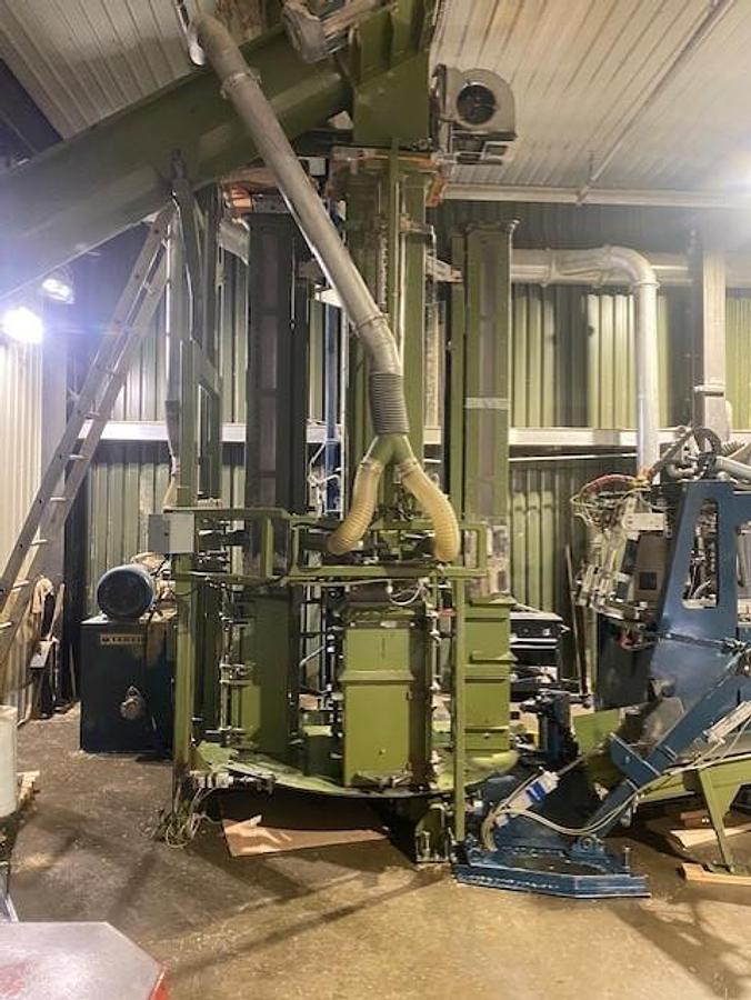 Used Verville VP-438-SE-CW Compression Bagging Line