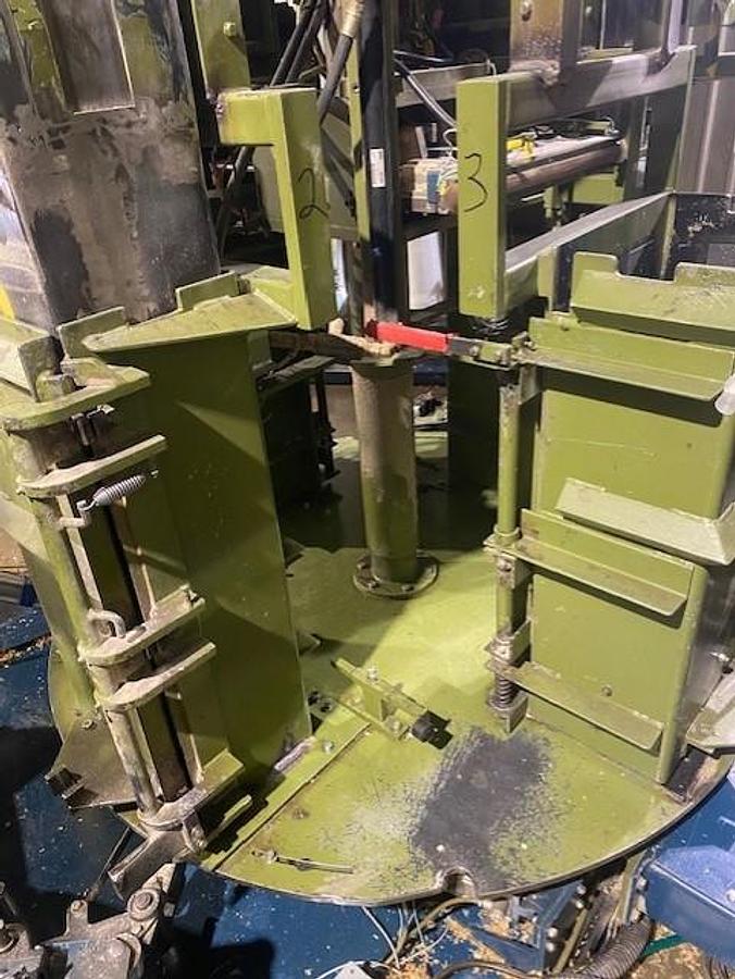 Used Verville VP-438-SE-CW Compression Bagging Line