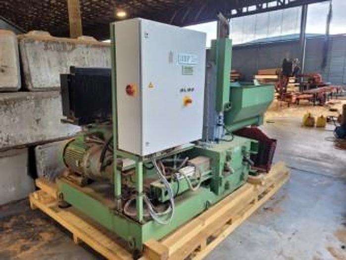 Used RUF 440 BRIQUETTER