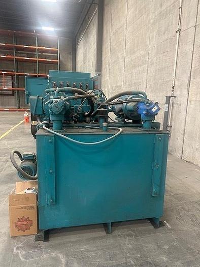 Used HORIZONTAL AUTO-TIE BALER