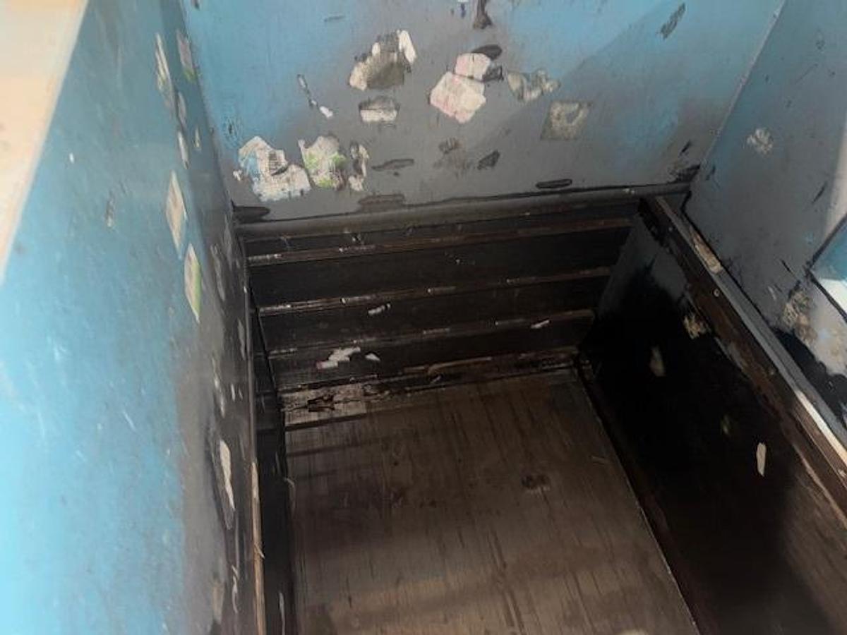 Used International Wide Mouth Closed Door Baler