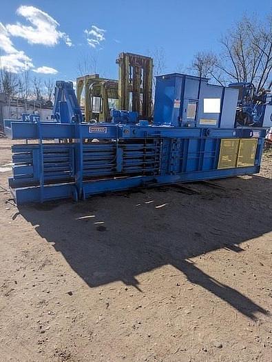 Used MAX-PAK TEXTILE BALER