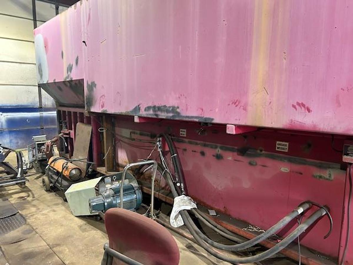 Refurbished Contract Welding Refurbished 6yd Stationary Pre-Crusher