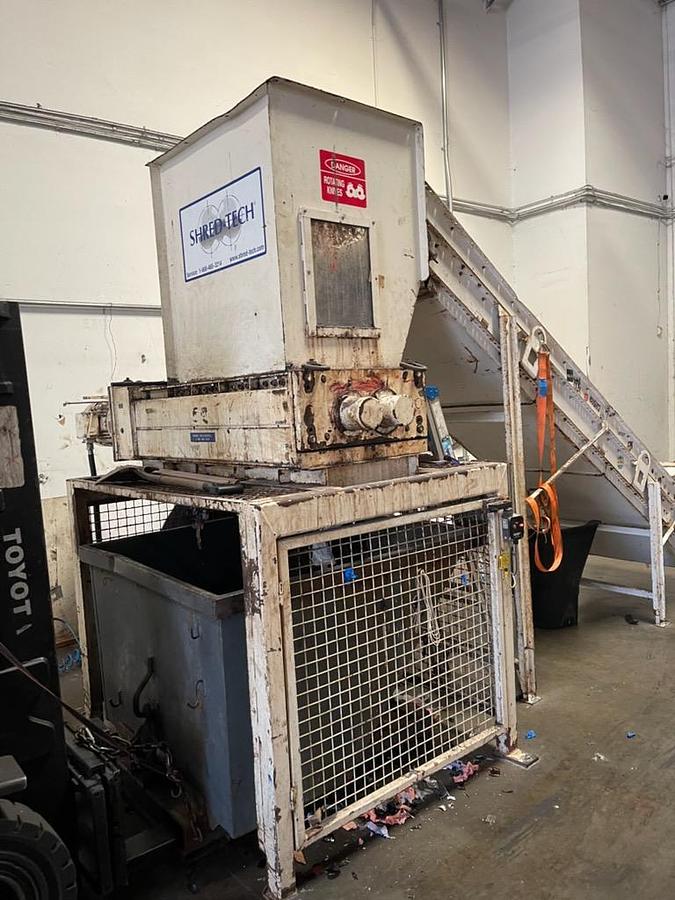 Used Shred-Tech Dual Shaft Shredder with Infeed Conveyor