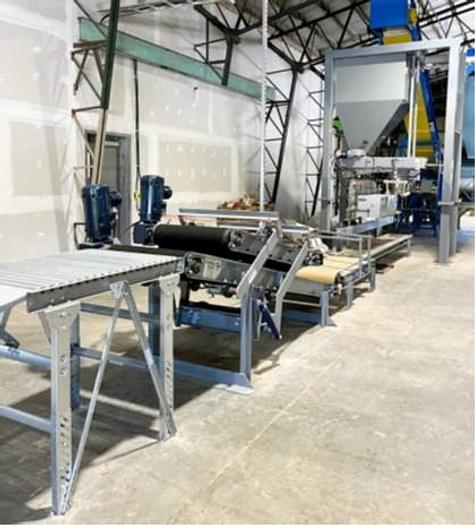 Used COMPLETE LOOSE BAGGING SYSTEM