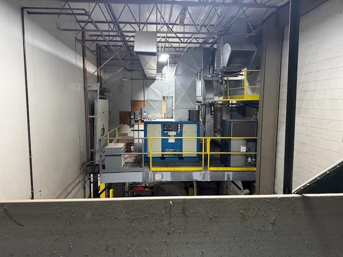 Used SELCO AUTO-TIE WITH BLO-APCO SHREDDER