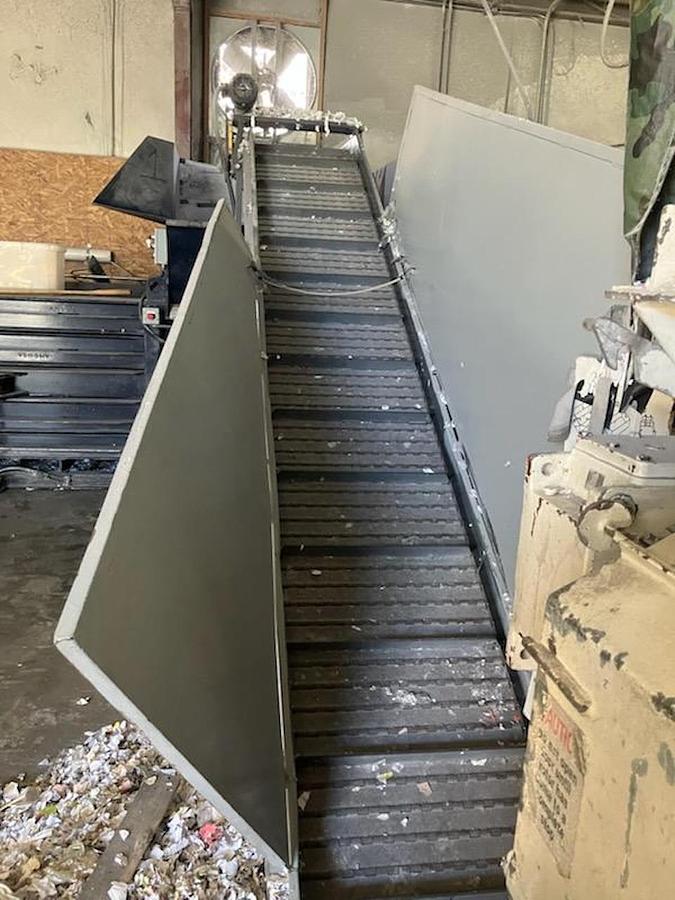 Used Titan Hockey Stick Steel Belt Infeed Conveyor