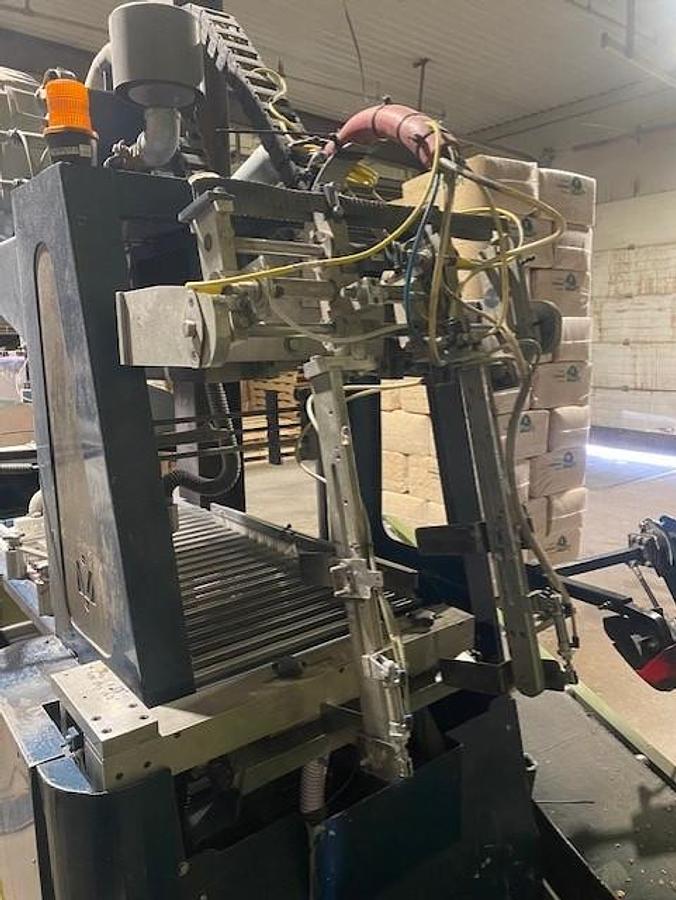 Used Verville VP-438-SE-CW Compression Bagging Line
