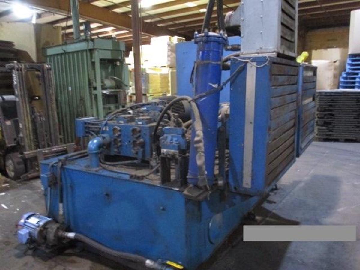 Used Harris HRB-616 2 Ram Baler