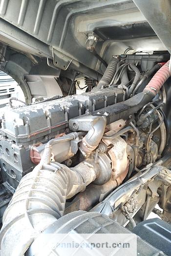 Used 2005 DAF XF95 430 manual tractor unit